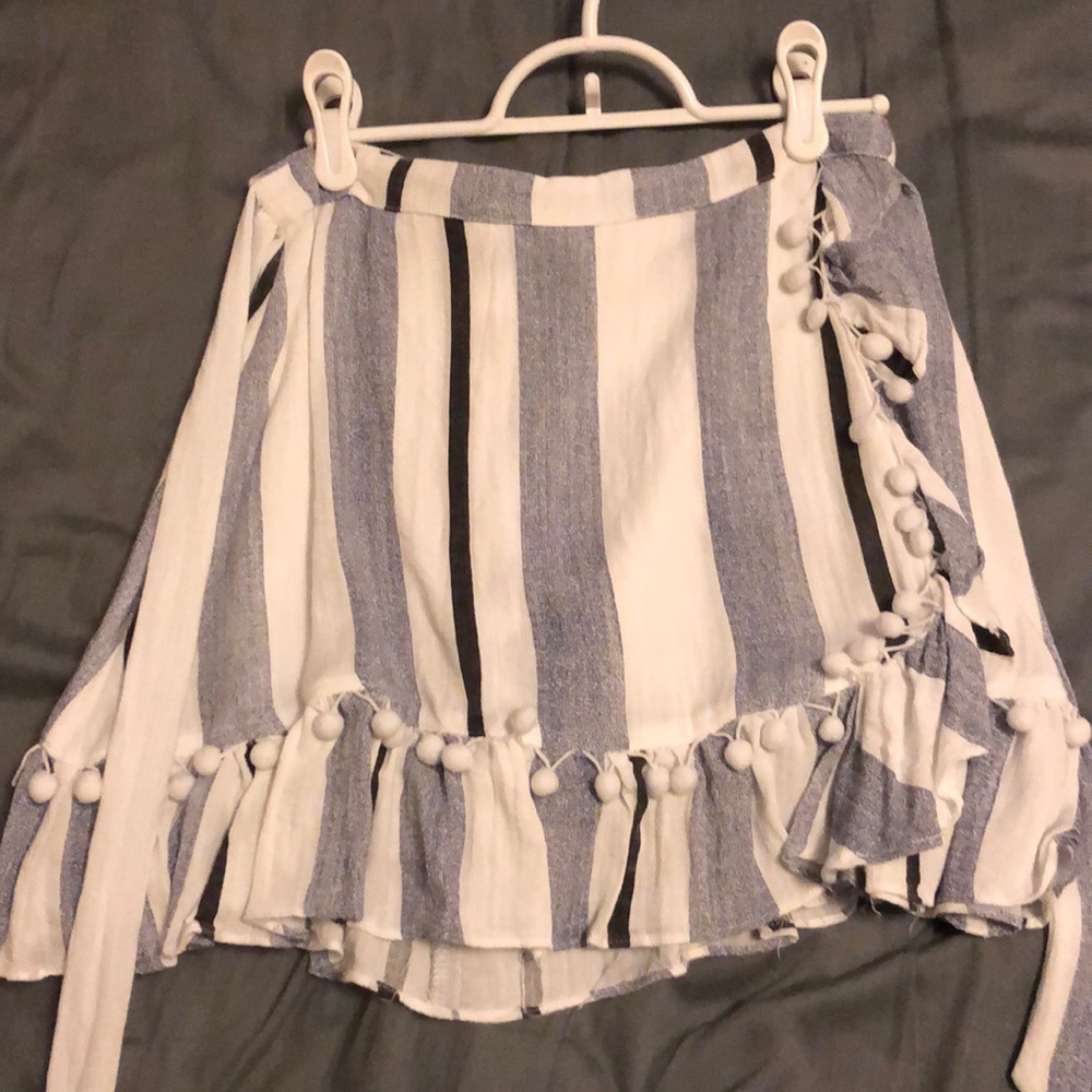 Flowy skirt size S